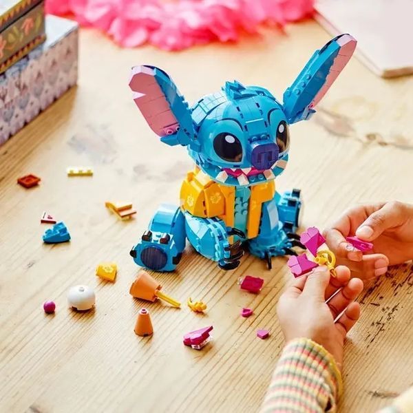 Конструктор Disney Classic Стич 744 деталей 00016429 фото