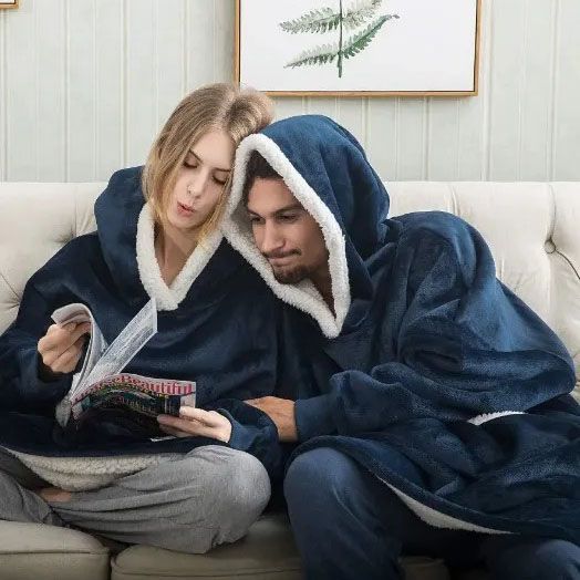Плед толстовка с капюшоном и рукавами Huggle Hoodie оверсайз. Цвет: синий 00016278 фото