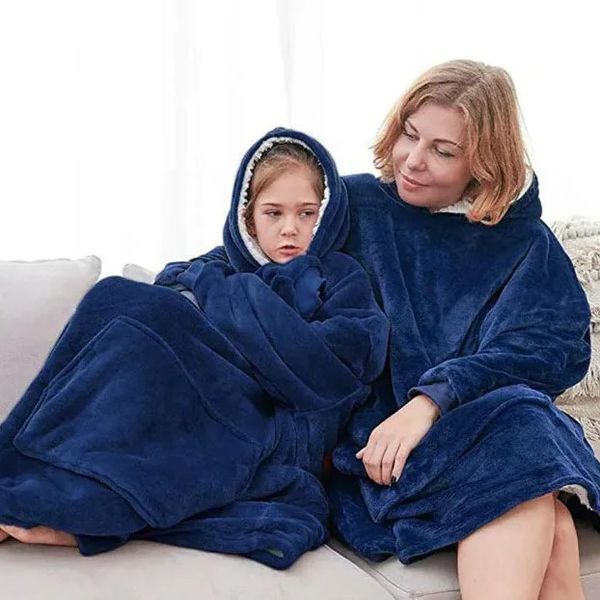 Плед толстовка с капюшоном и рукавами Huggle Hoodie оверсайз. Цвет: синий 00016278 фото