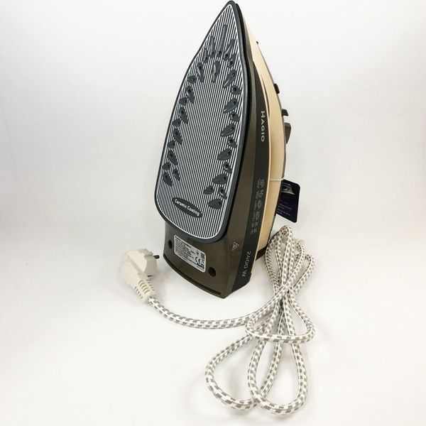 Утюг Magio MG-134 3000 Вт, паровой утюг-очиститель, утюг электрический паровой. Цвет: бежевый 00012612 фото