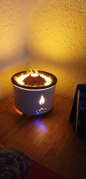 Ароматичний дифузор Volcano Fire Flame, аромотерапія, зволожувач повітря, 2 кольори пульт Jellyfish Mist Flame Volcano Home Appliance Life Store 00018610 фото