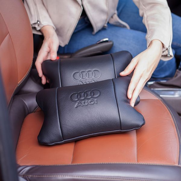 Набір шкіряних подушок Audi + брелок у подарунок, подушки на підголовник у авто 00016878 фото