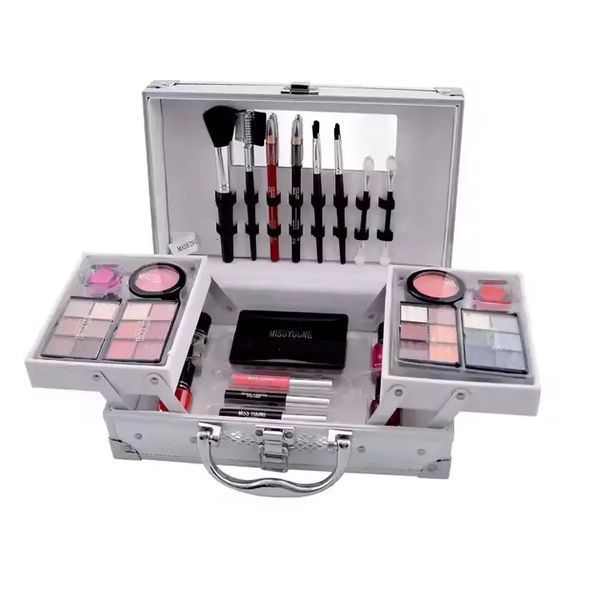 Набір жіночої косметики у подарунковій валізі MC1155 Makeup set Сріблястий 00014701 фото