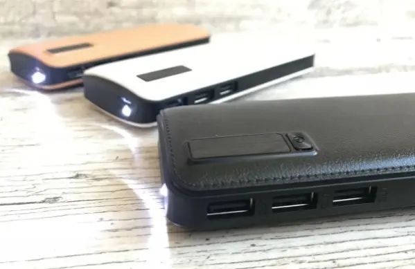 Портативное зарядное 20000 mahc экраном 3 USB + фонарик,павер банк, Power Bank 00017909 фото