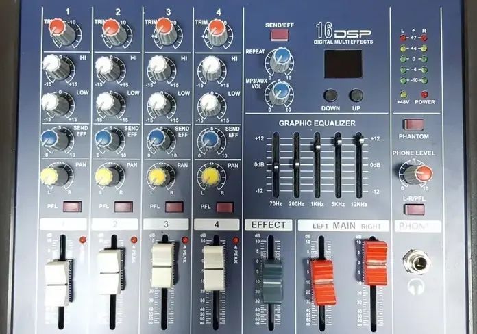 Звуковой микшерный пульт MX 4200D-2A аудиокшер звуковой микшерный пульт 4-канальный усилитель 00018189 фото