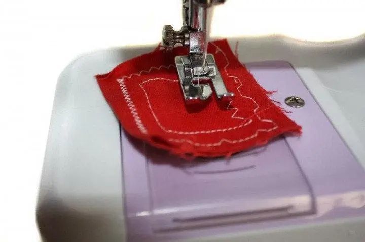 Швейна машинка Sewing Machine 505 на 12 у 1 00021152 фото