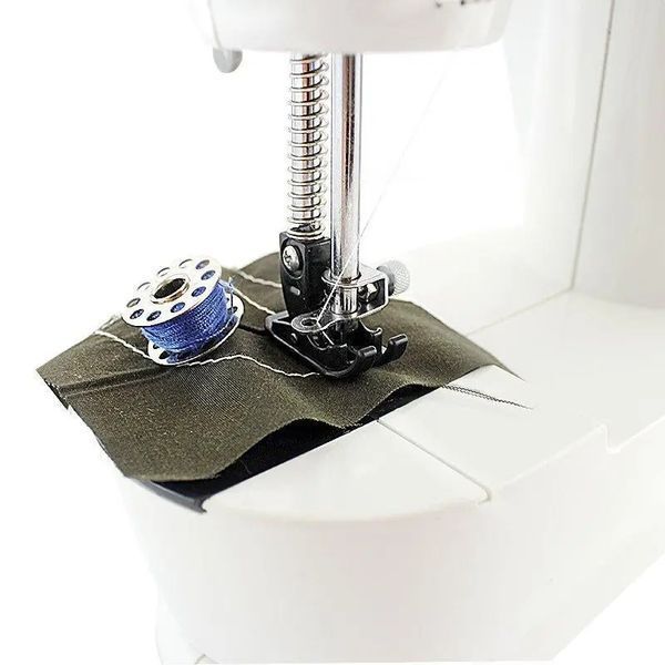 Міні швейна машинка 4 в 1 Mini Sewing Machine SM-201 00021150 фото