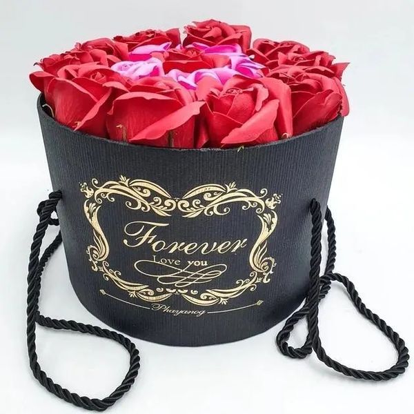 Подарунковий набір троянд Forever I love you букет в капелюшній коробці, ручної роботи, червоний 00024613 фото