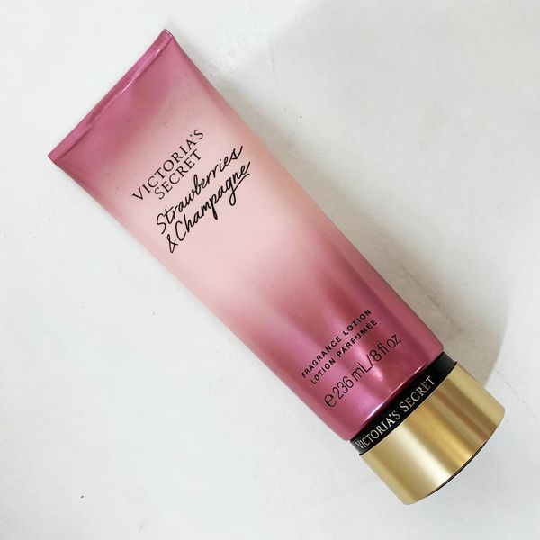 Лосьон для тела Victoria's Secret Strawberries Champagne 236 мл Original 00012494 фото