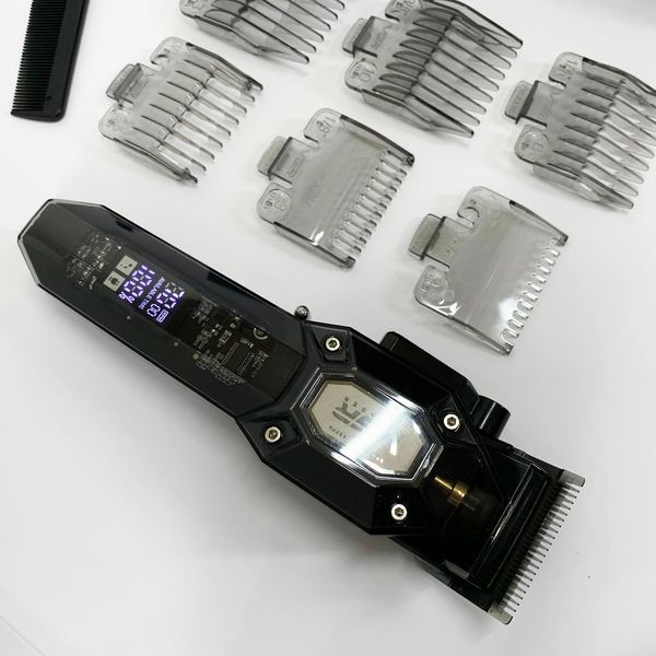Аккумуляторная машинка для стрижки VGR V-600. Цвет: черный 00014793 фото