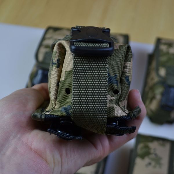 Подсумок на 2 магазина двойной из кордуры пиксель MOLLE тактический 00018286 фото