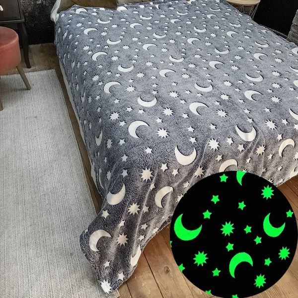 Светящийся в темноте плед плюшевое покрывало Blanket kids Magic Star 150х100 см флисовое одеяло. Цвет: серый 00012603 фото