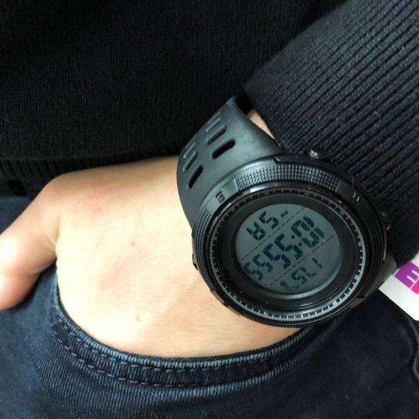 Годинник наручний чоловічий SKMEI 1681BKWT BLACK-WHITE, годинник спортивний. Колір: чорний з білим циферблатом 00022053 фото