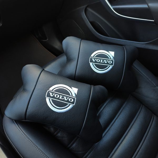 Набор кожаных подушек Volvo + брелок в подарок, Автоподушки Volvo с вышивкой 00017045 фото